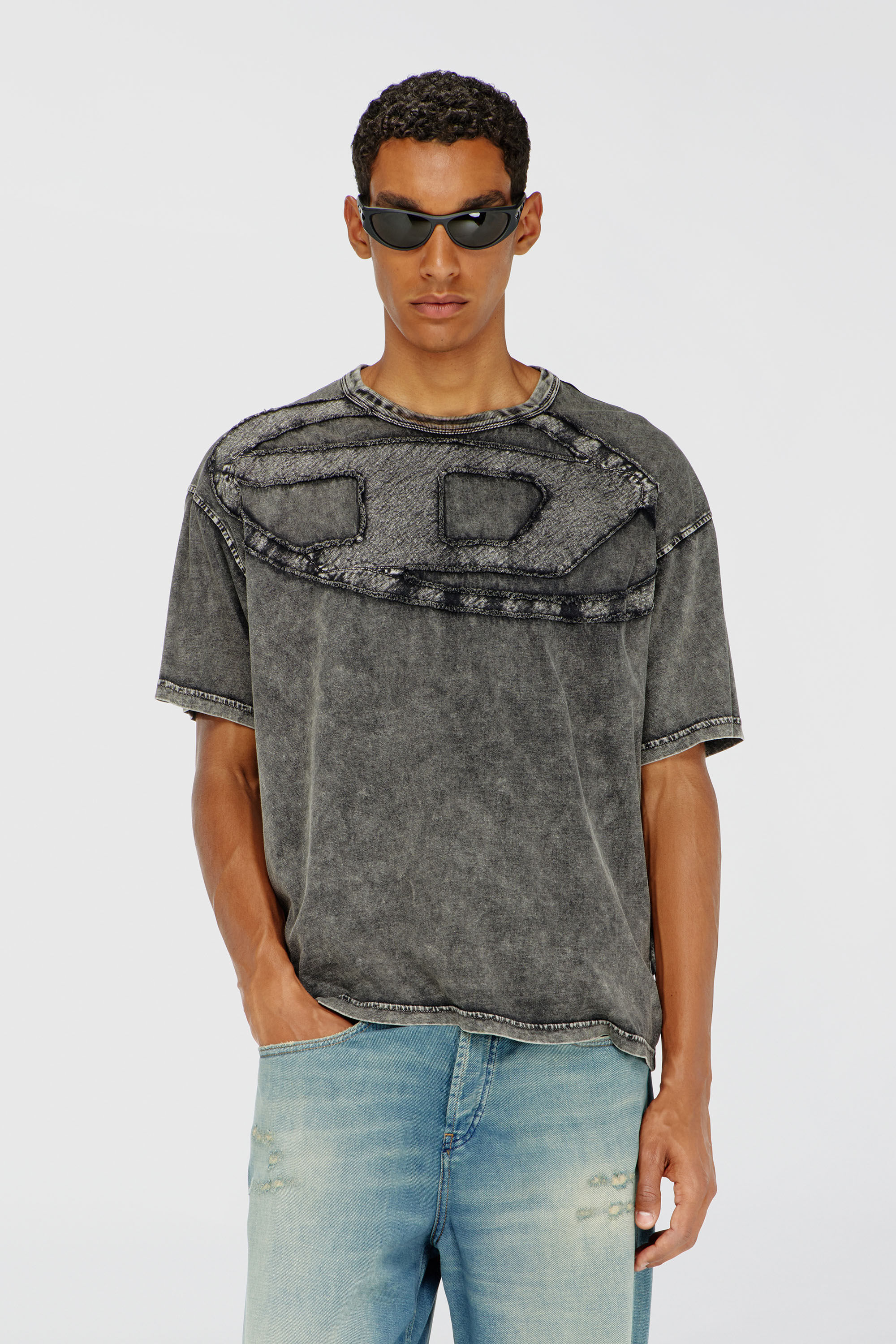 Men's Relaxed cotton T-shirt with Oval D applique | Black | Diesel TR