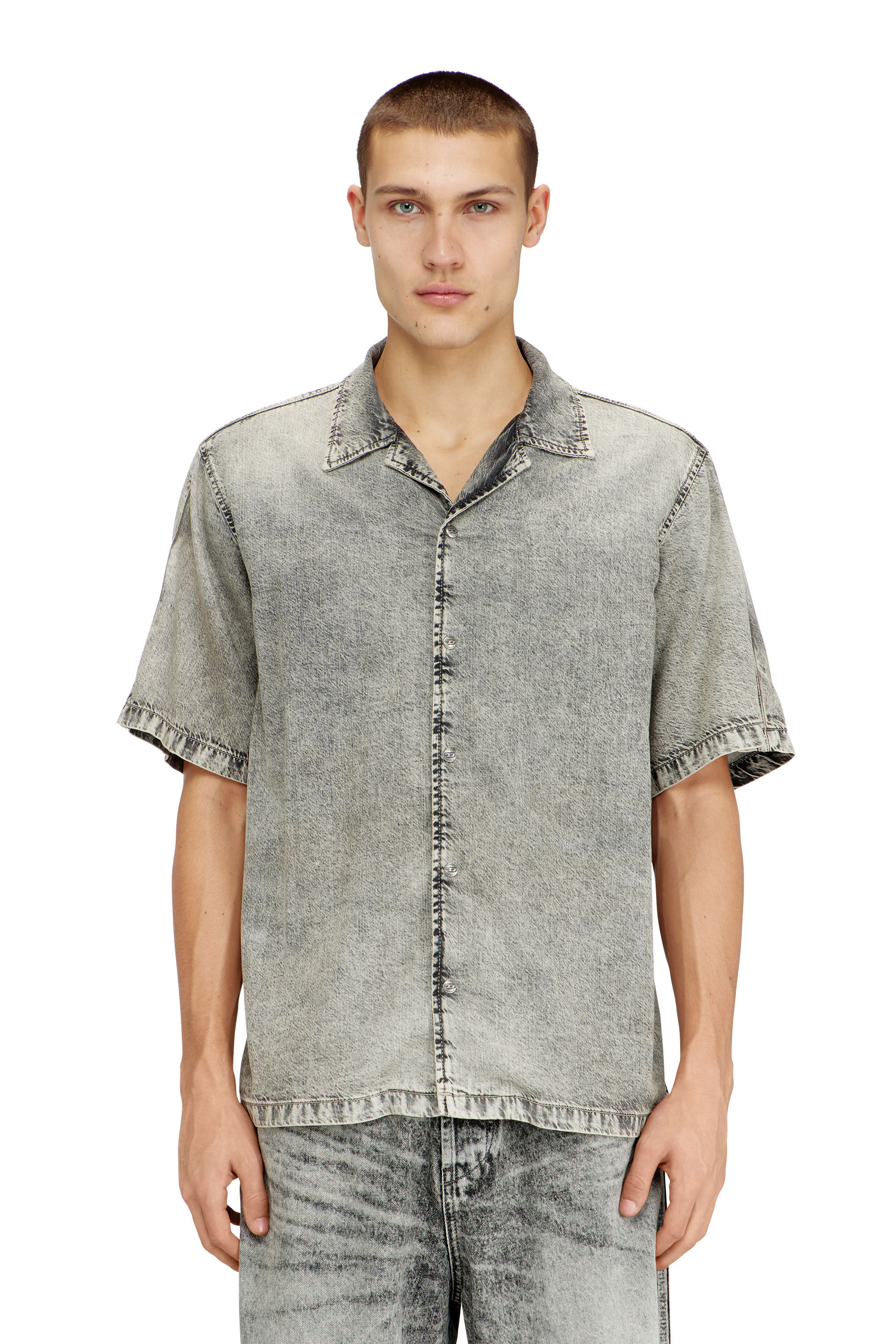 Men's Short-sleeve shirt in fluid treated denim | Grey | Diesel
