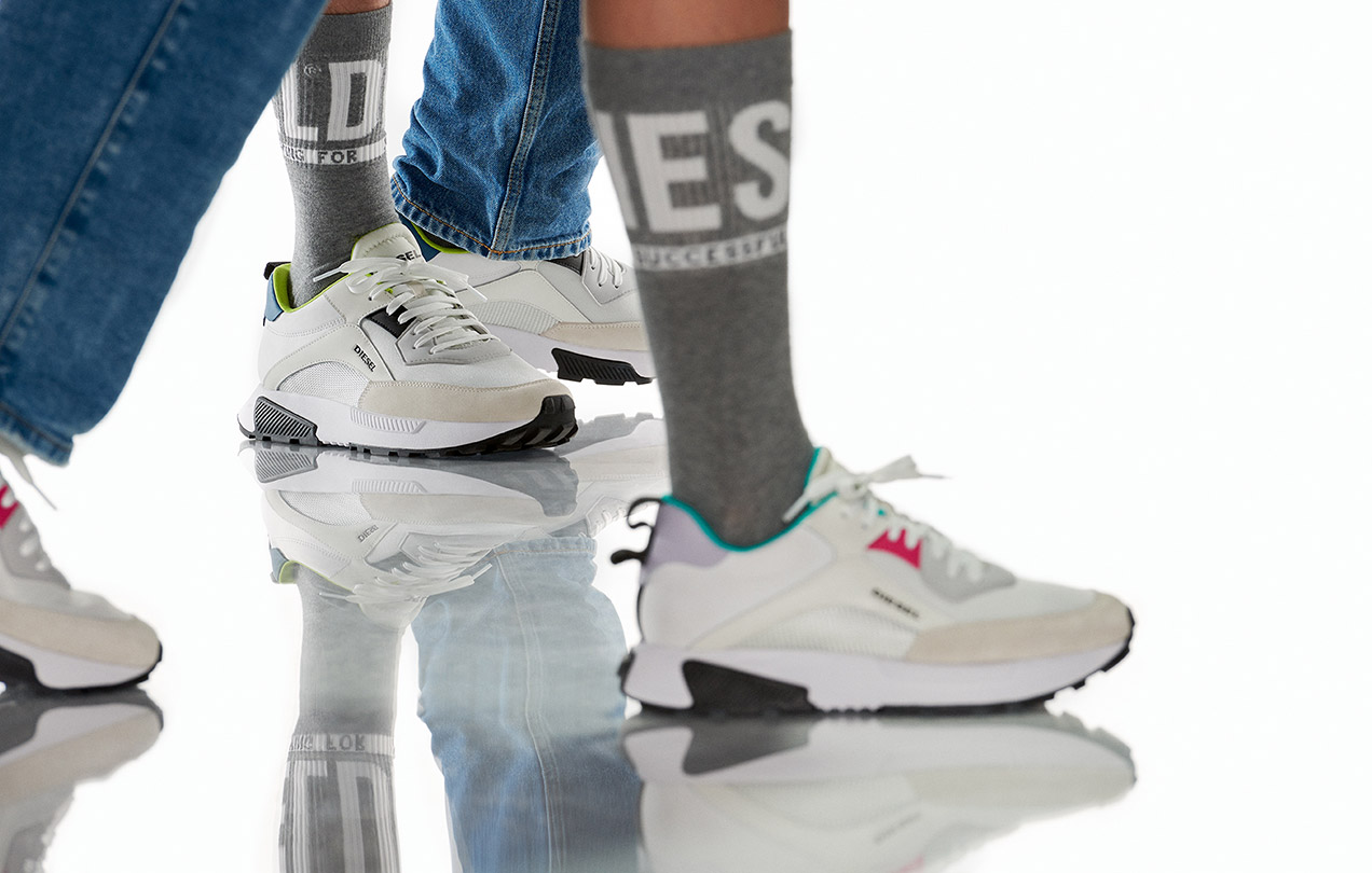 SNEAKERS SNEAKERS