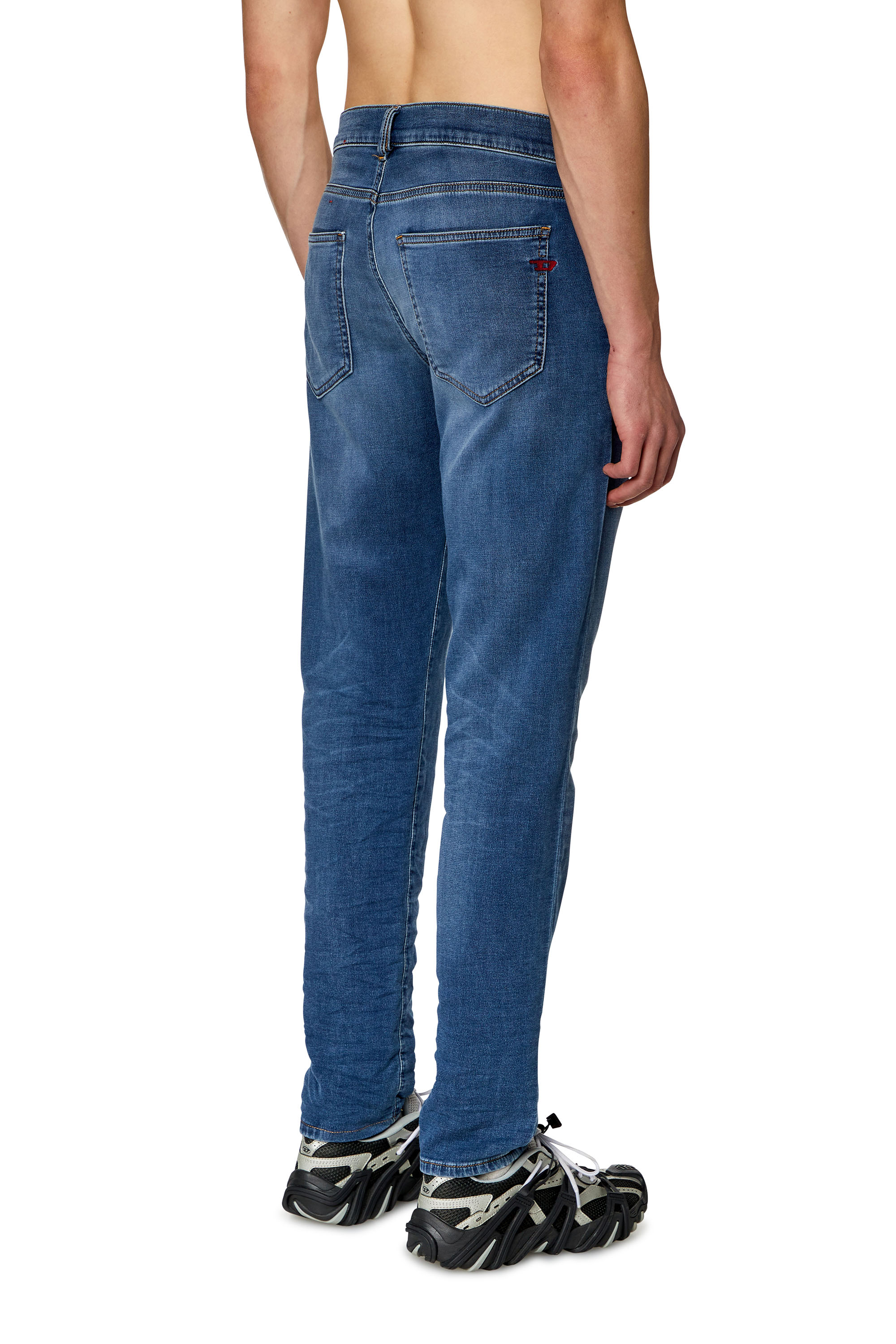 Diesel - Man's Slim 2060 D-Strukt Joggjeans&reg; 068HY, Medium blue - 2