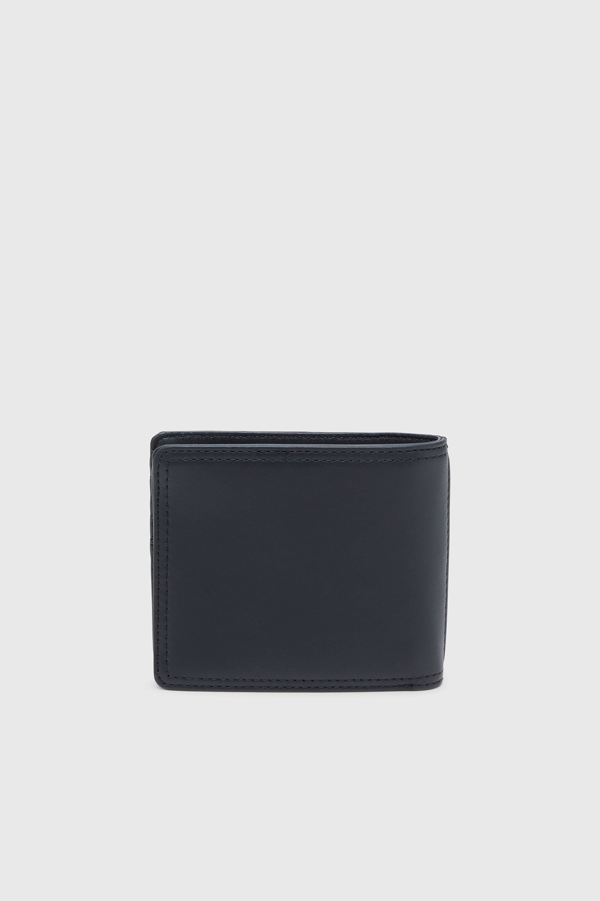 Diesel - MULTI-PKTS BI FOLD COIN S 3D, Man's Leather bi-fold wallet with metal logo plaque in Black - 2