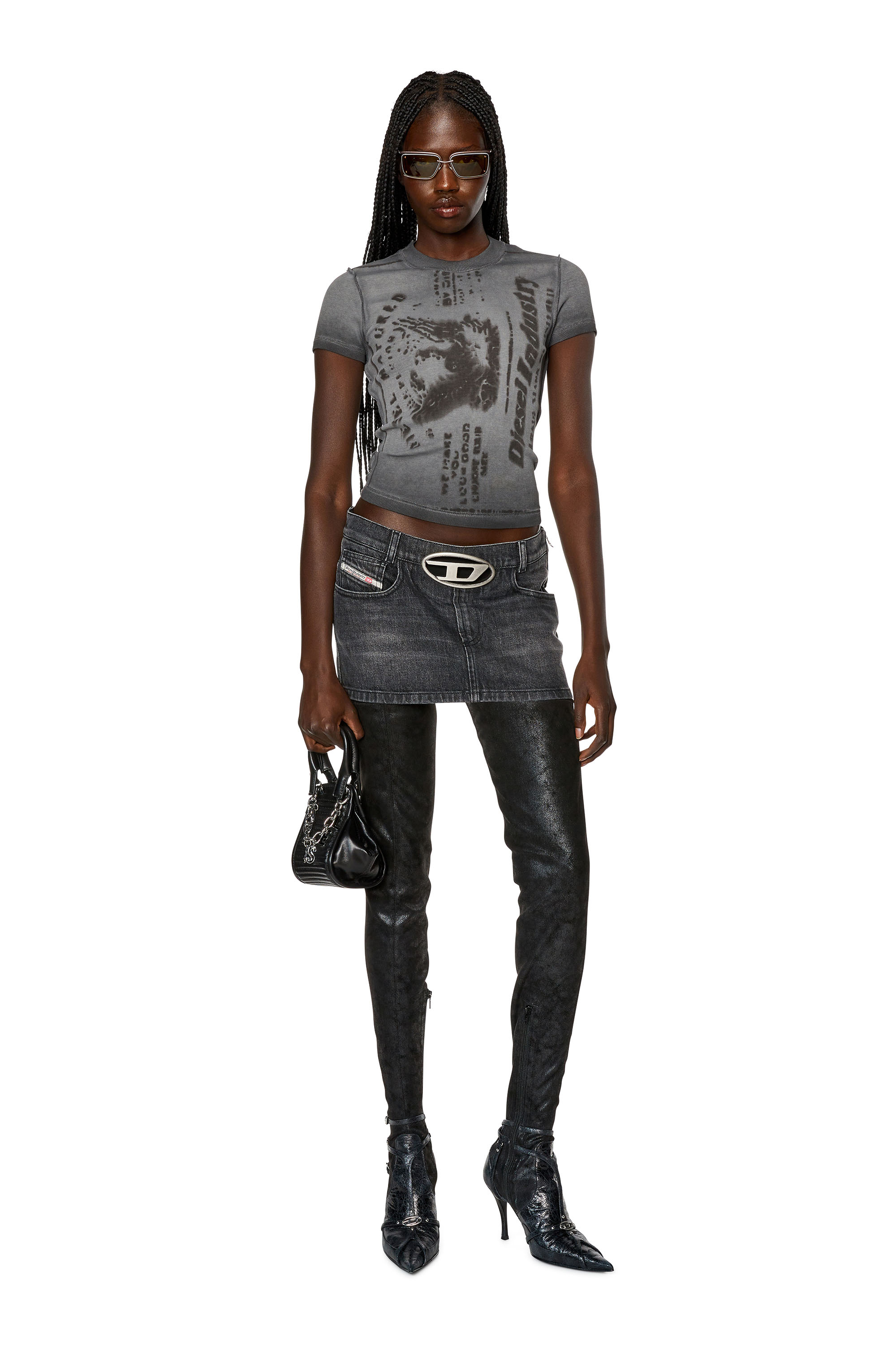 Diesel - D-VINA-RR XS, Woman D-Vina-RR XS - Handbag in leather in Black - Image 6