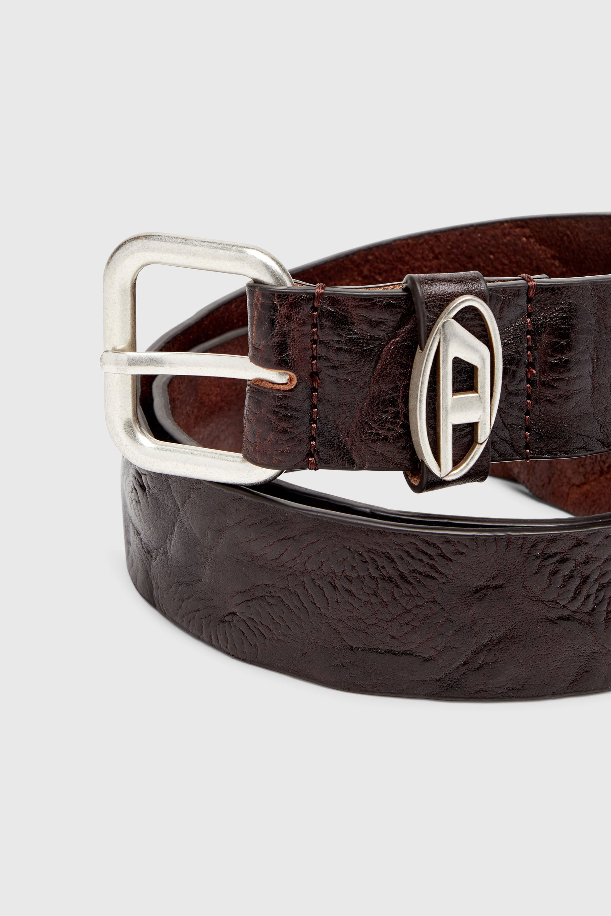 Diesel - B-1DR OVAL D LOOP, Unisex's 3.9cm logo-plaque wrinkled leather belt in Dark Brown - 3