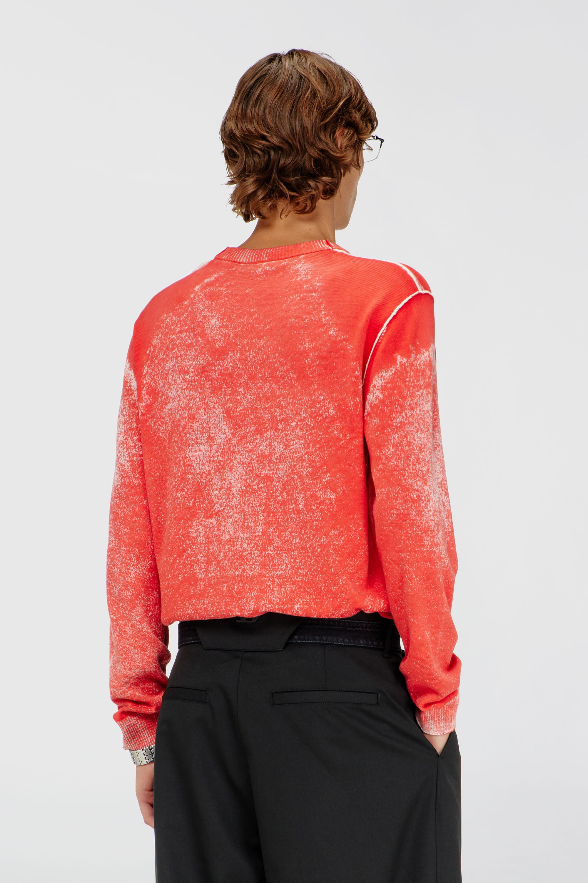 K-LAUTI-A, Red