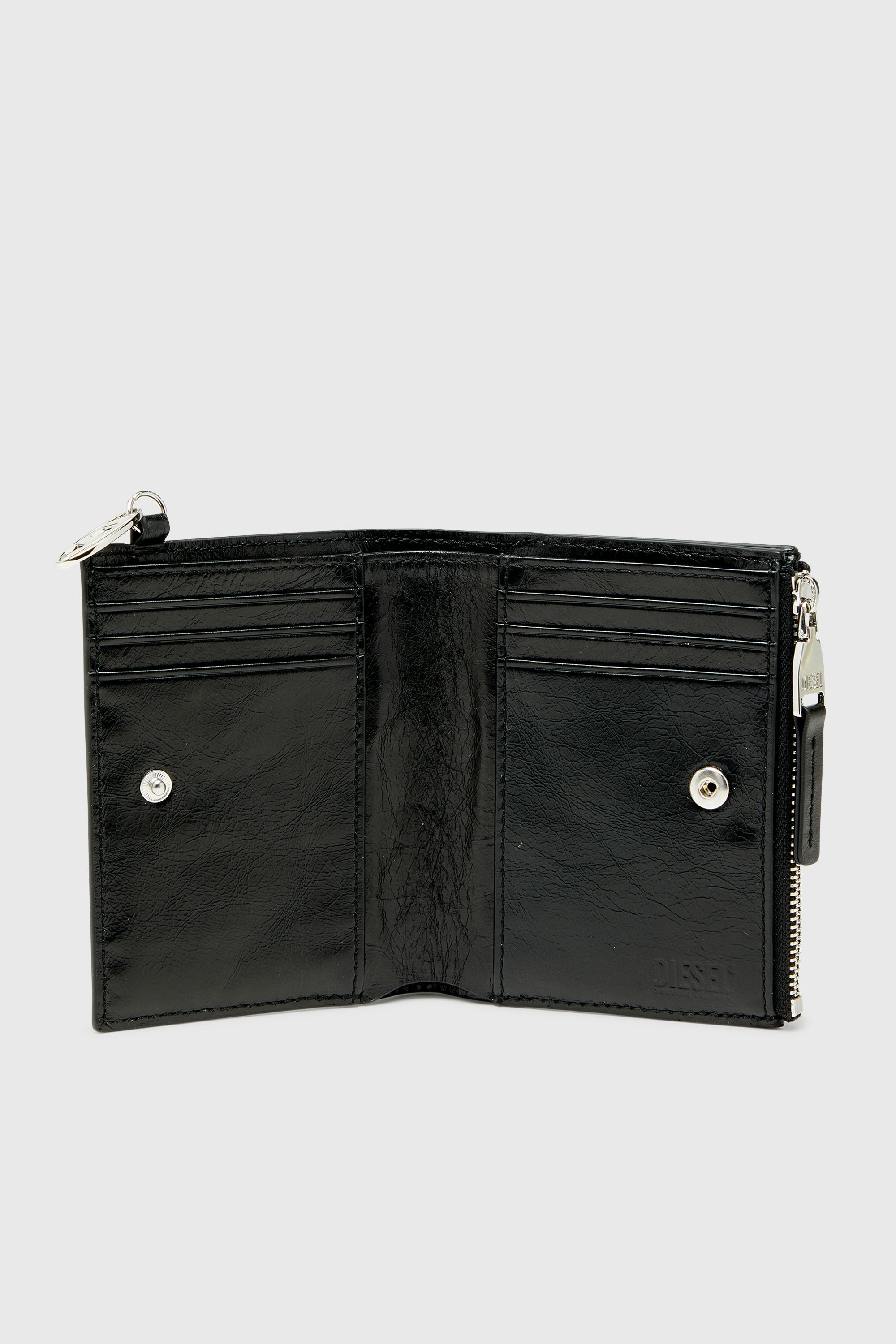 Women's Leather bi-fold wallet with embossed chain motif | Black
