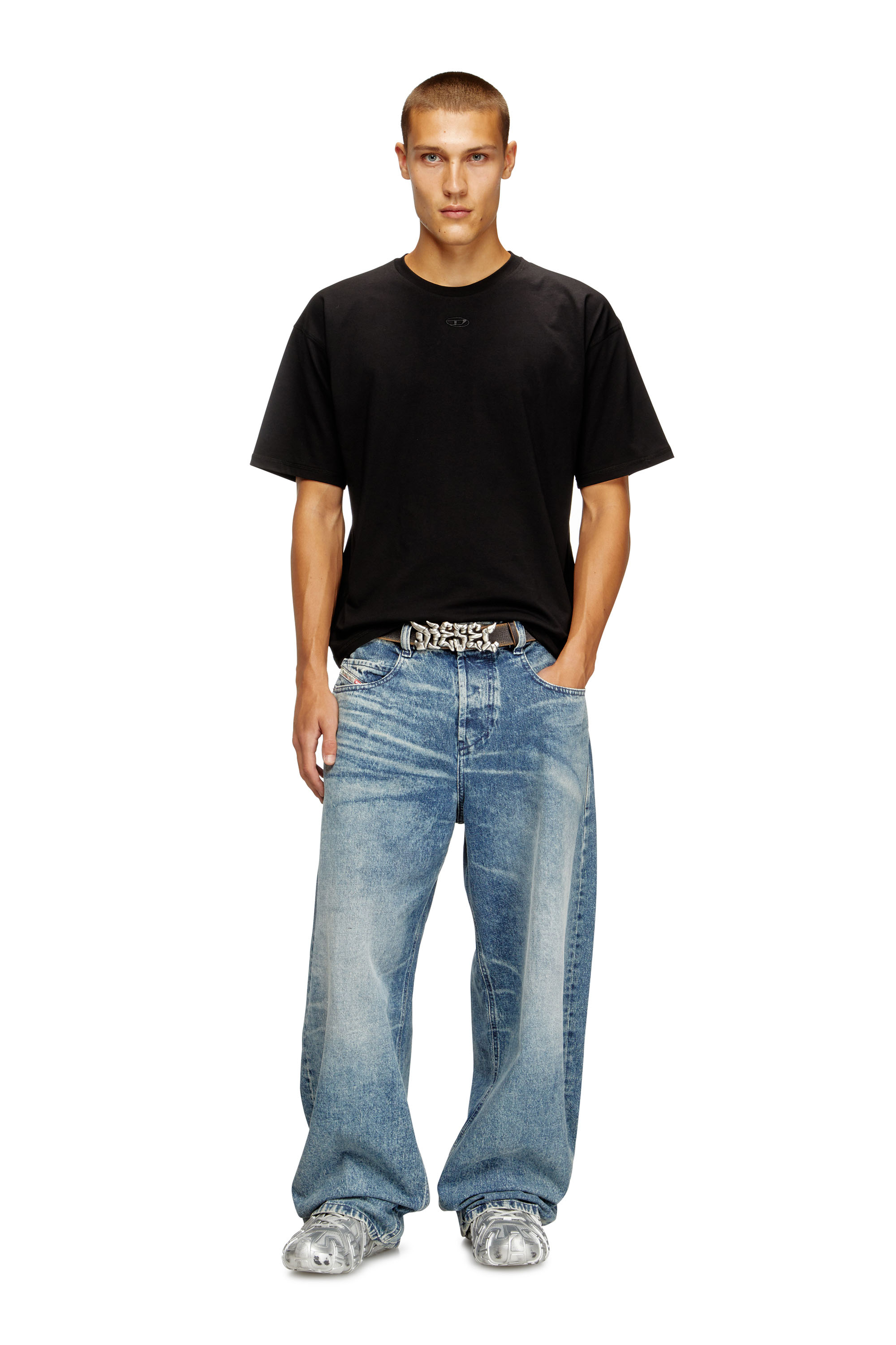 Diesel - T-LUCIEN-IHBI, Man's Relaxed T-shirt in organic cotton in Black - 1