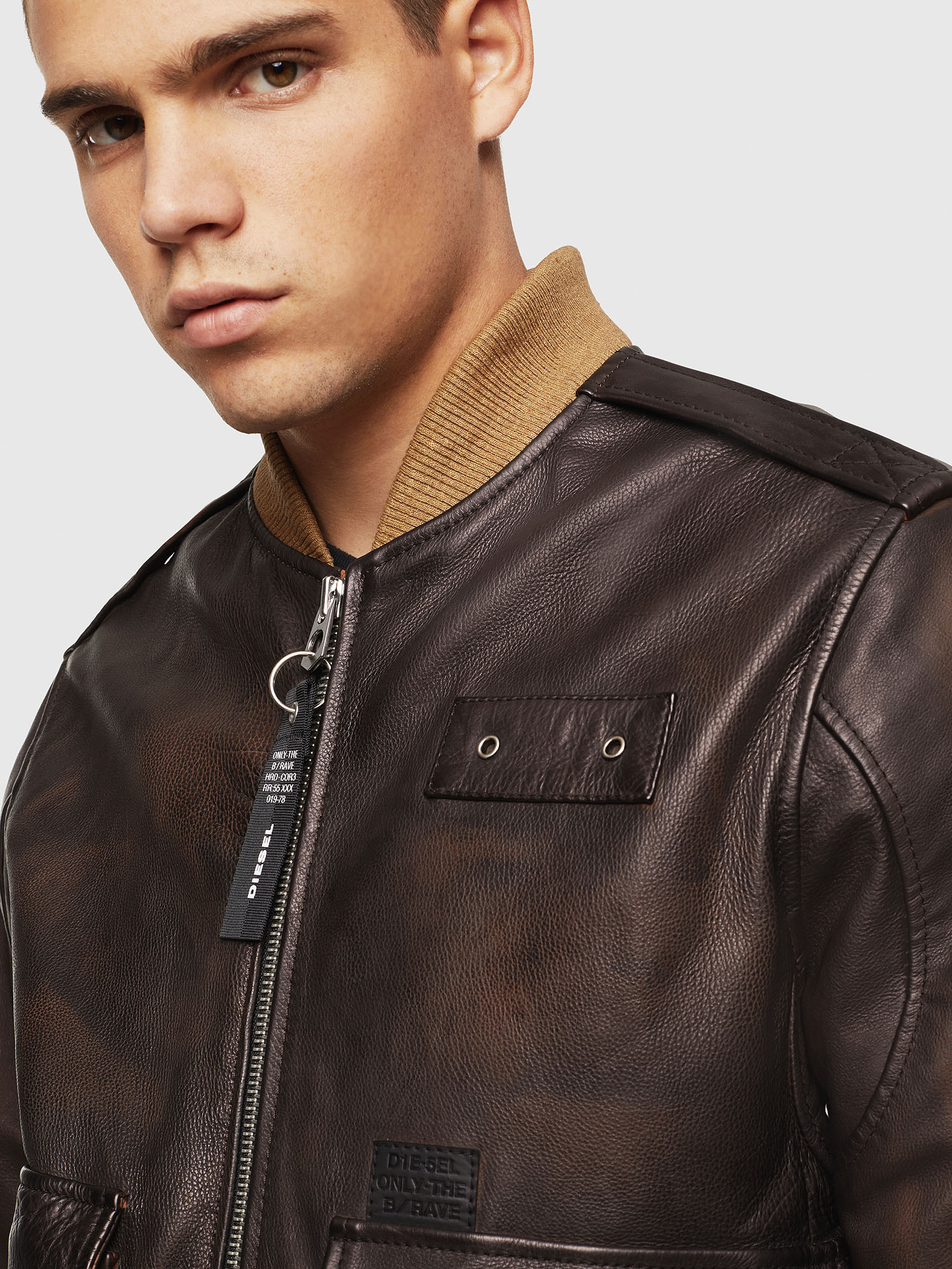 L-OIUKI Men: Aviator jacket in aged leather | Diesel