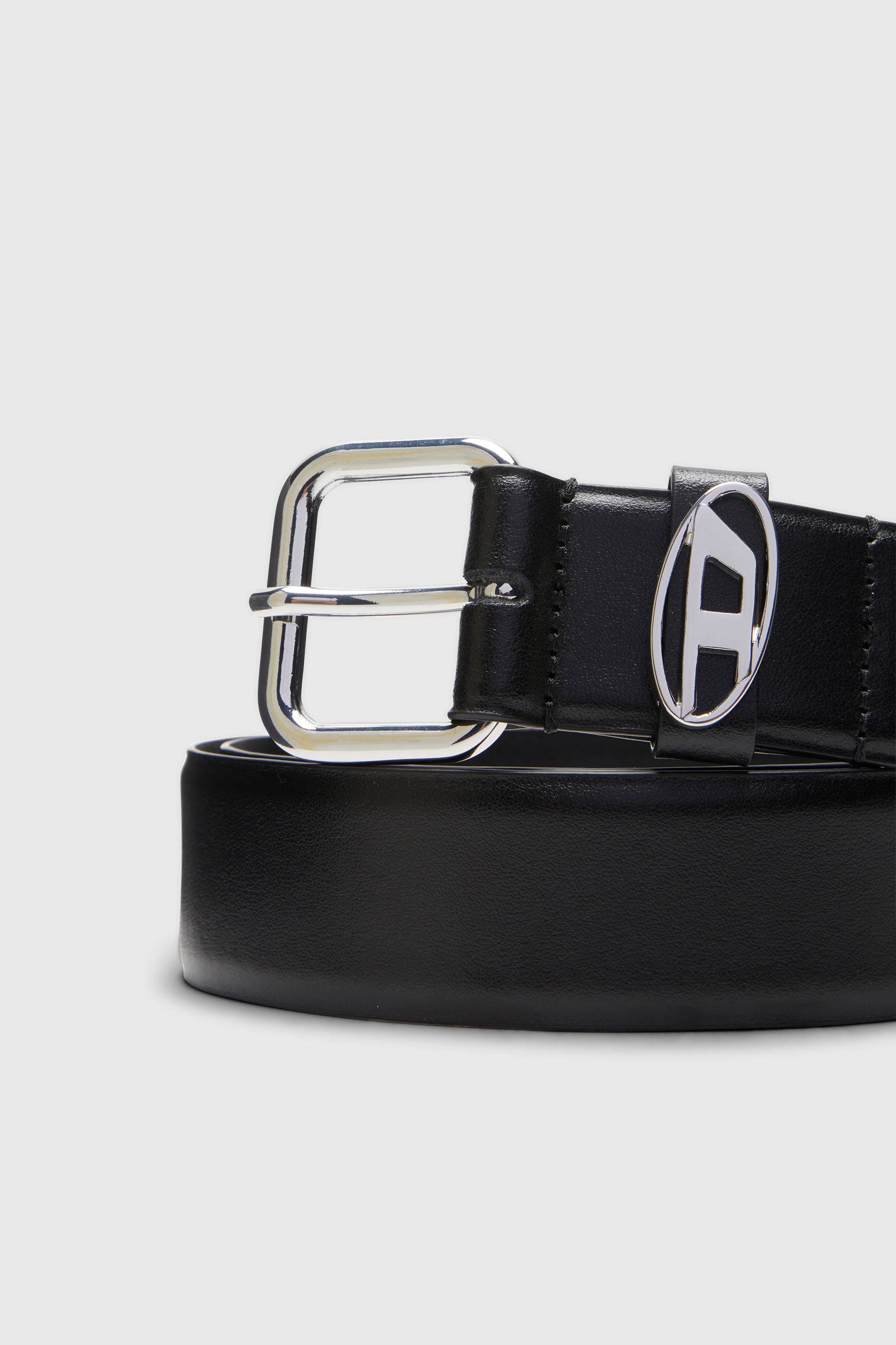 Diesel - B-1DR OVAL D LOOP, Unisex's 3.9cm logo-plaque embellished leather belt in Black/Silver - 3
