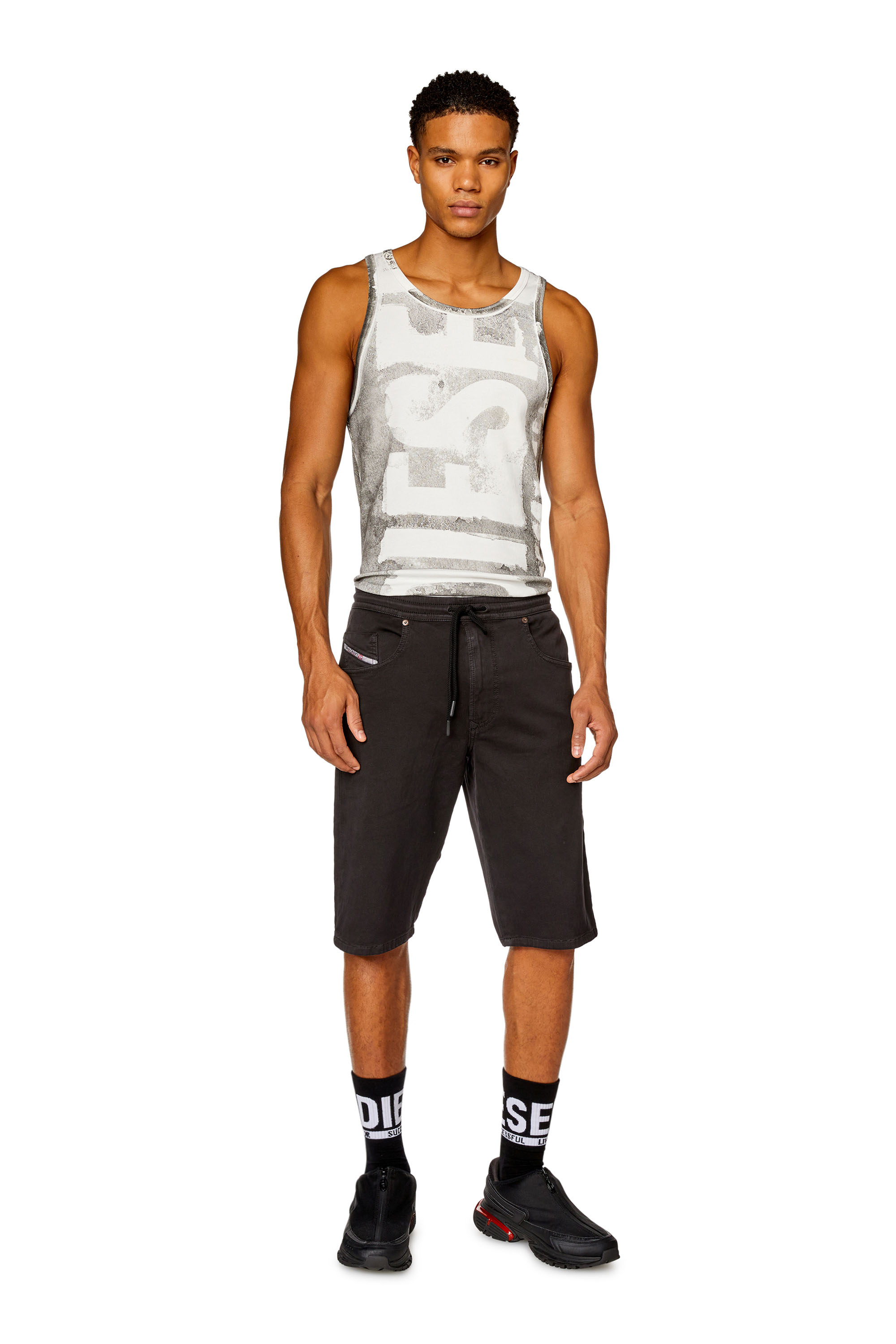 Men's Chino shorts in JoggJeans Black Diesel