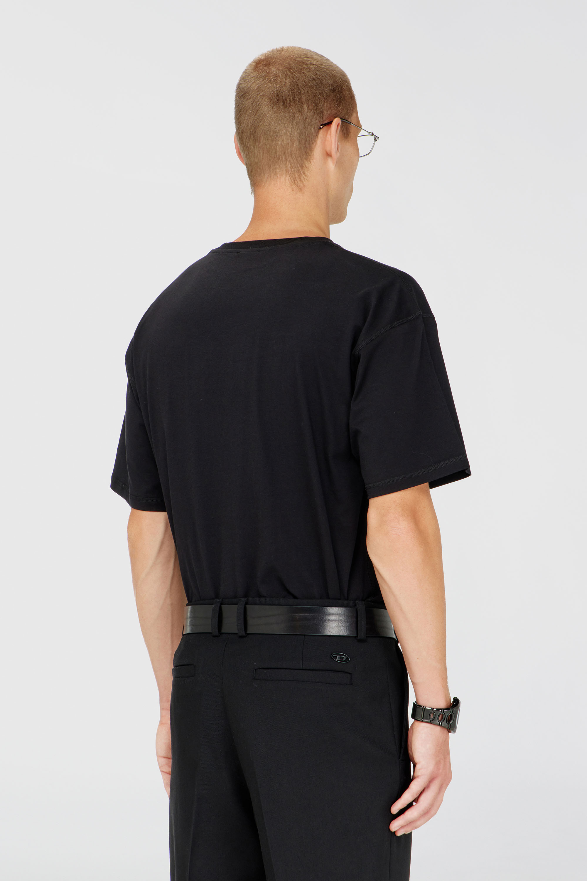 Diesel - T-LUCIEN-IHBI, Man's Relaxed T-shirt in organic cotton in Black - 4