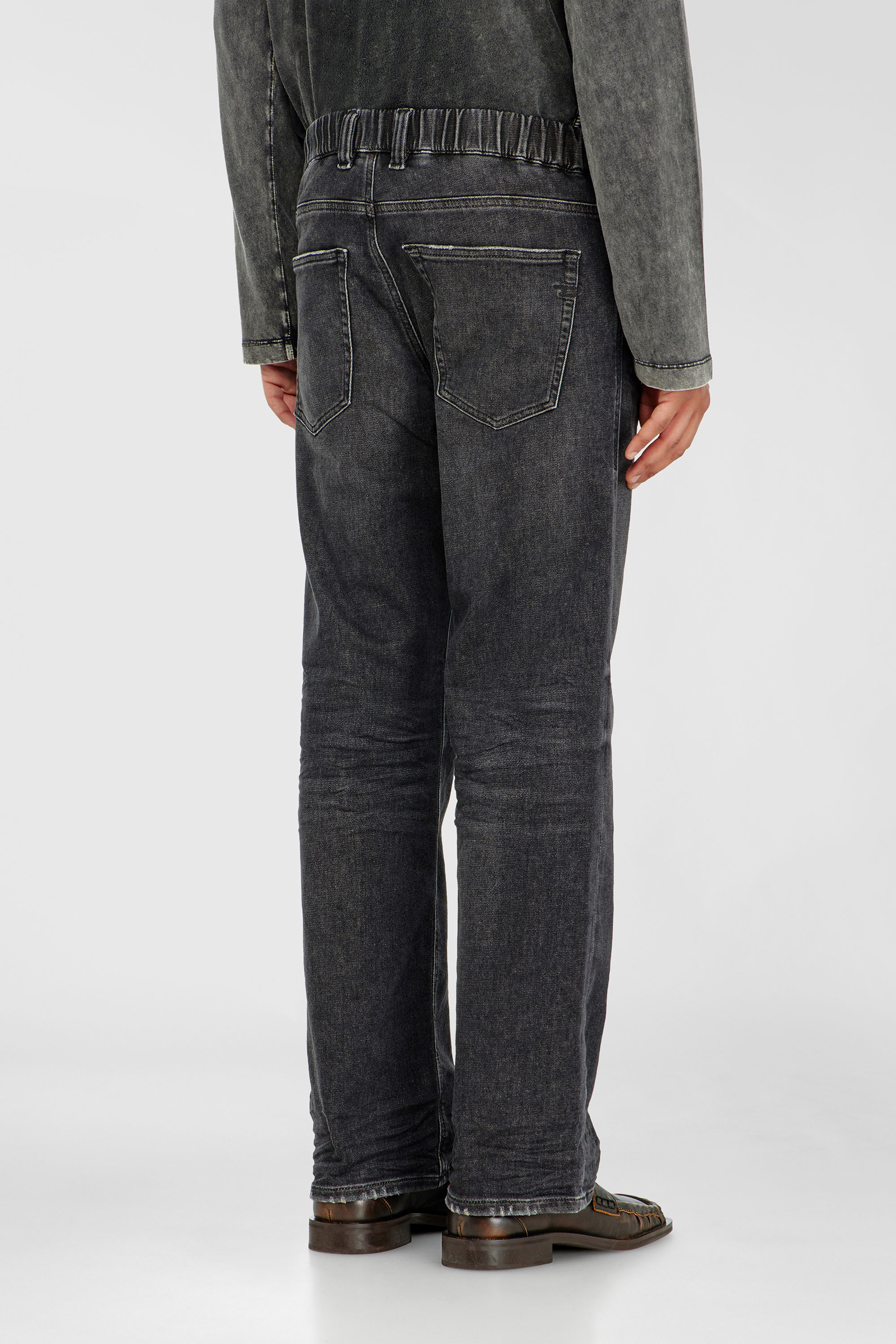 Diesel - Man's Relaxed 2080 D-Reel Joggjeans&reg; 09P92, Black/Dark grey - 3