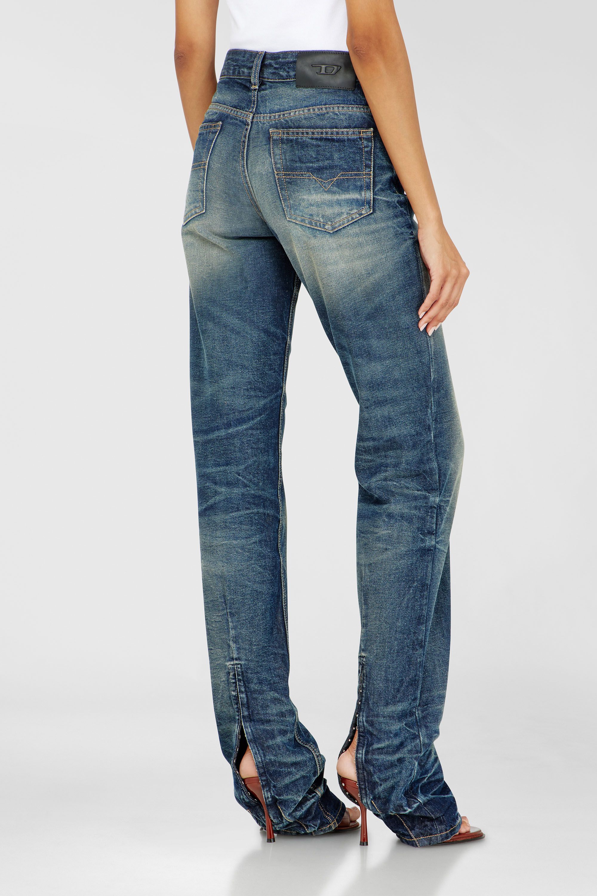 Diesel - Woman's Regular Jeans D-Heel 0DBFC, Medium blue - 5