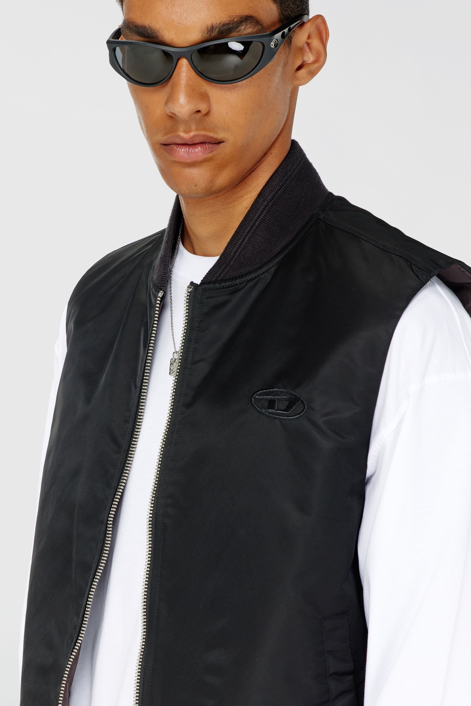 Diesel - W-TYPE-D1-SL, Man's Padded satin vest with Oval D embroidery in Black - 5