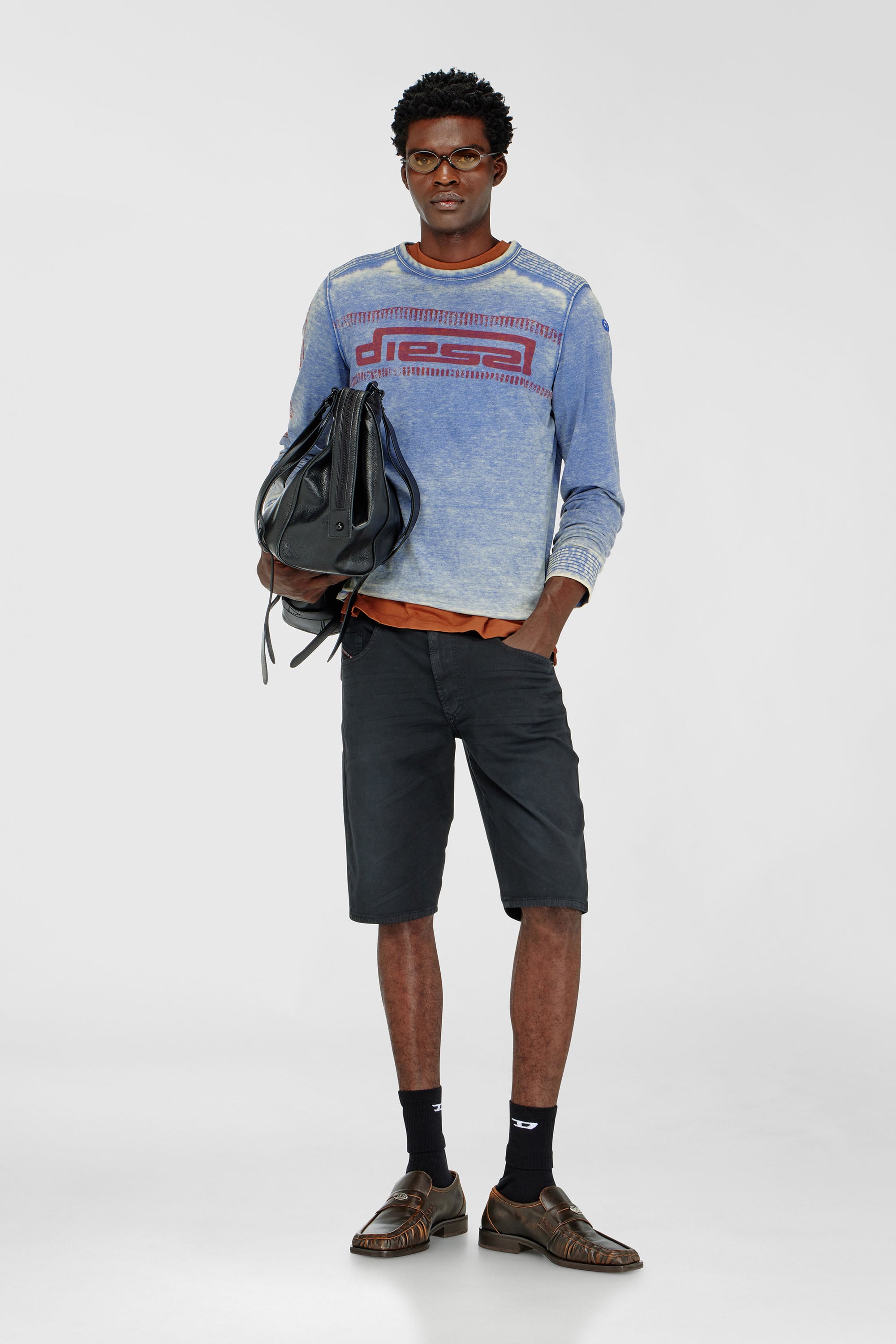 Diesel - 2033 D-KROOLEY-SHORT JOGG, Man's Chino shorts in JoggJeans in Black - 2