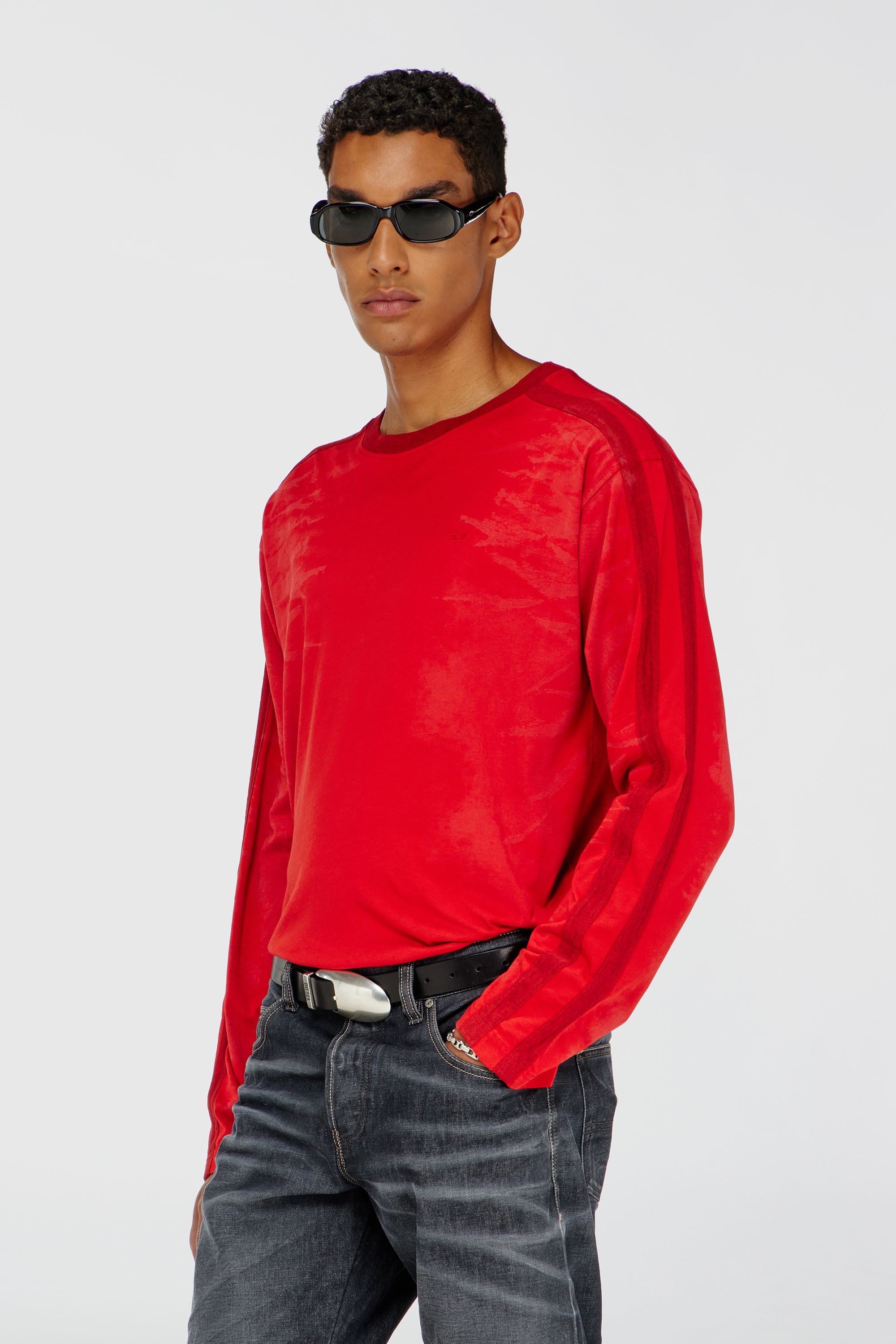 T-ATE, Red