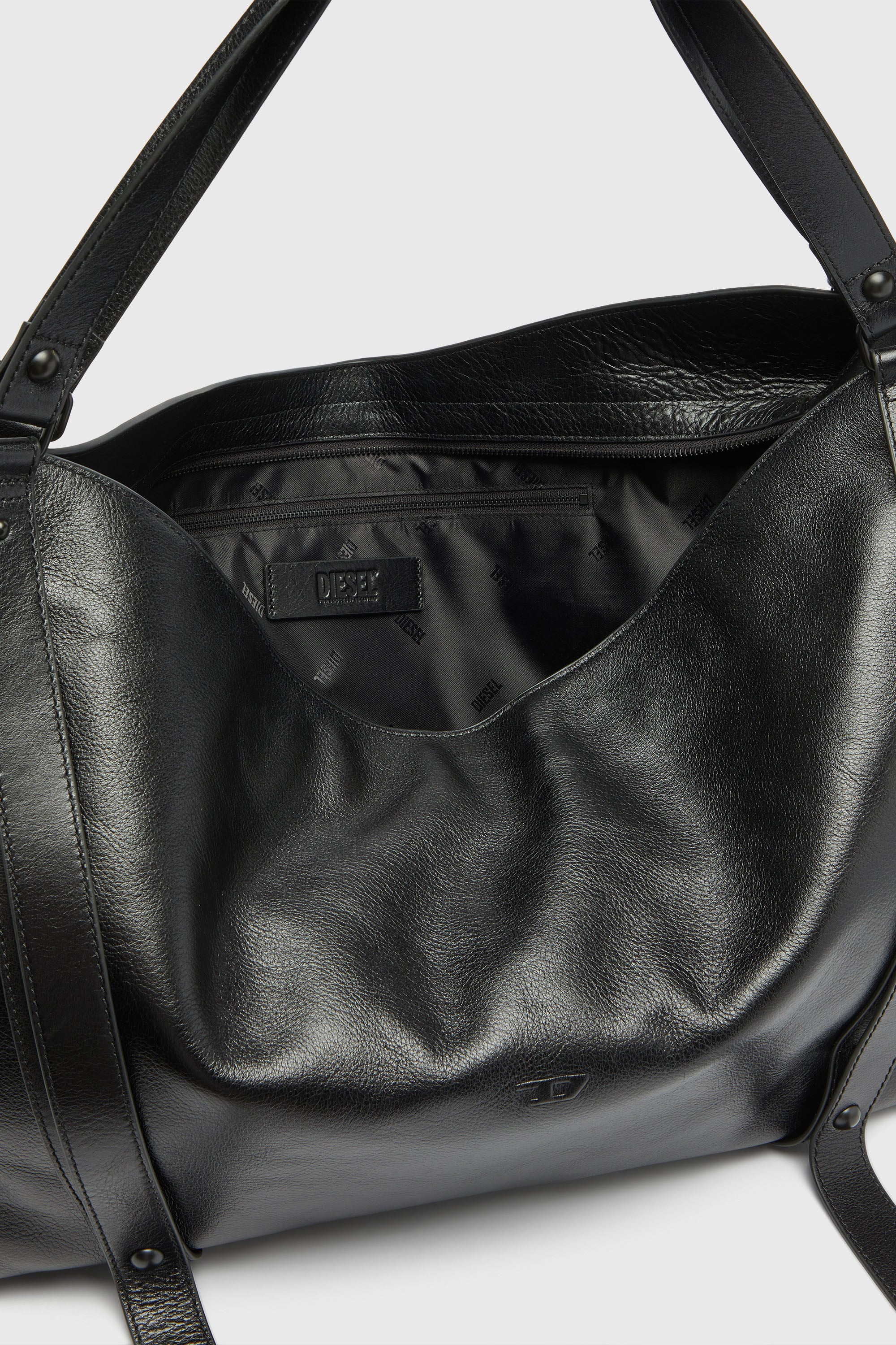 Women's D-One-Duffle bag in leather | Black | Diesel {{Country}}