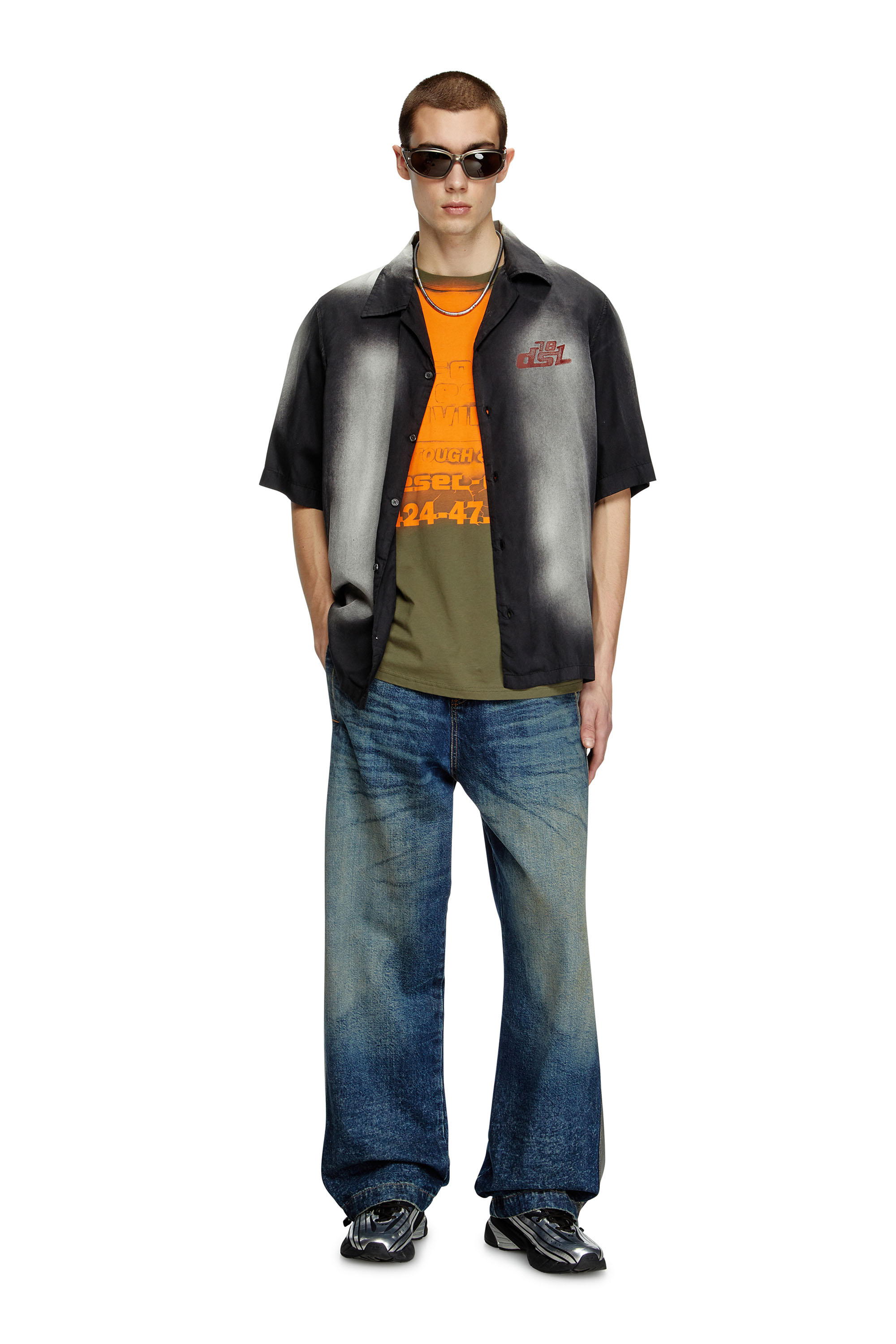 Diesel - T-BOXT-R15, Man's T-shirt with blowout logo graphic in Military Green - 1