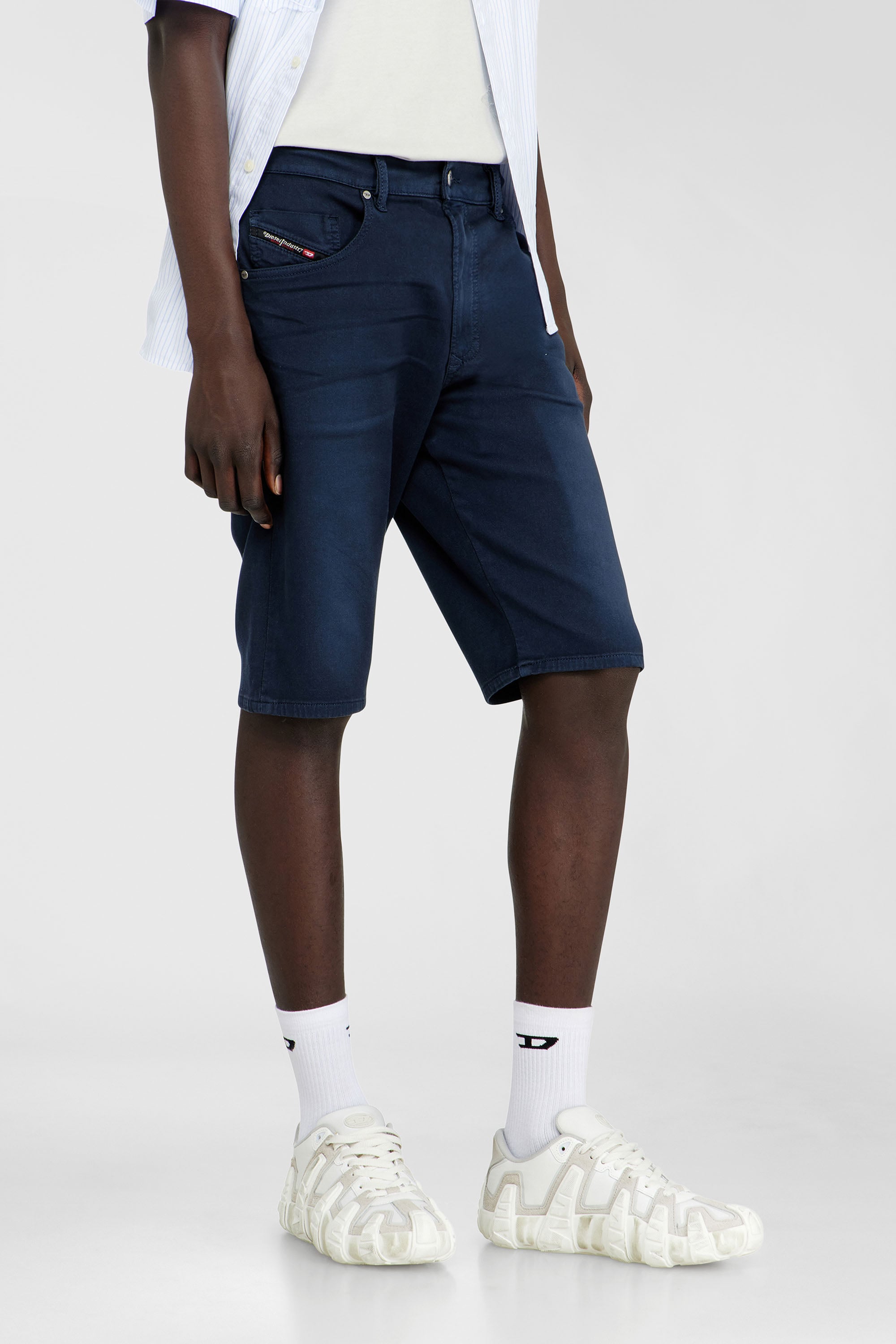 Diesel - 2033 D-KROOLEY-SHORT-BW JOGG, Man's Slim shorts in coloured denim in Dark Blue - 5