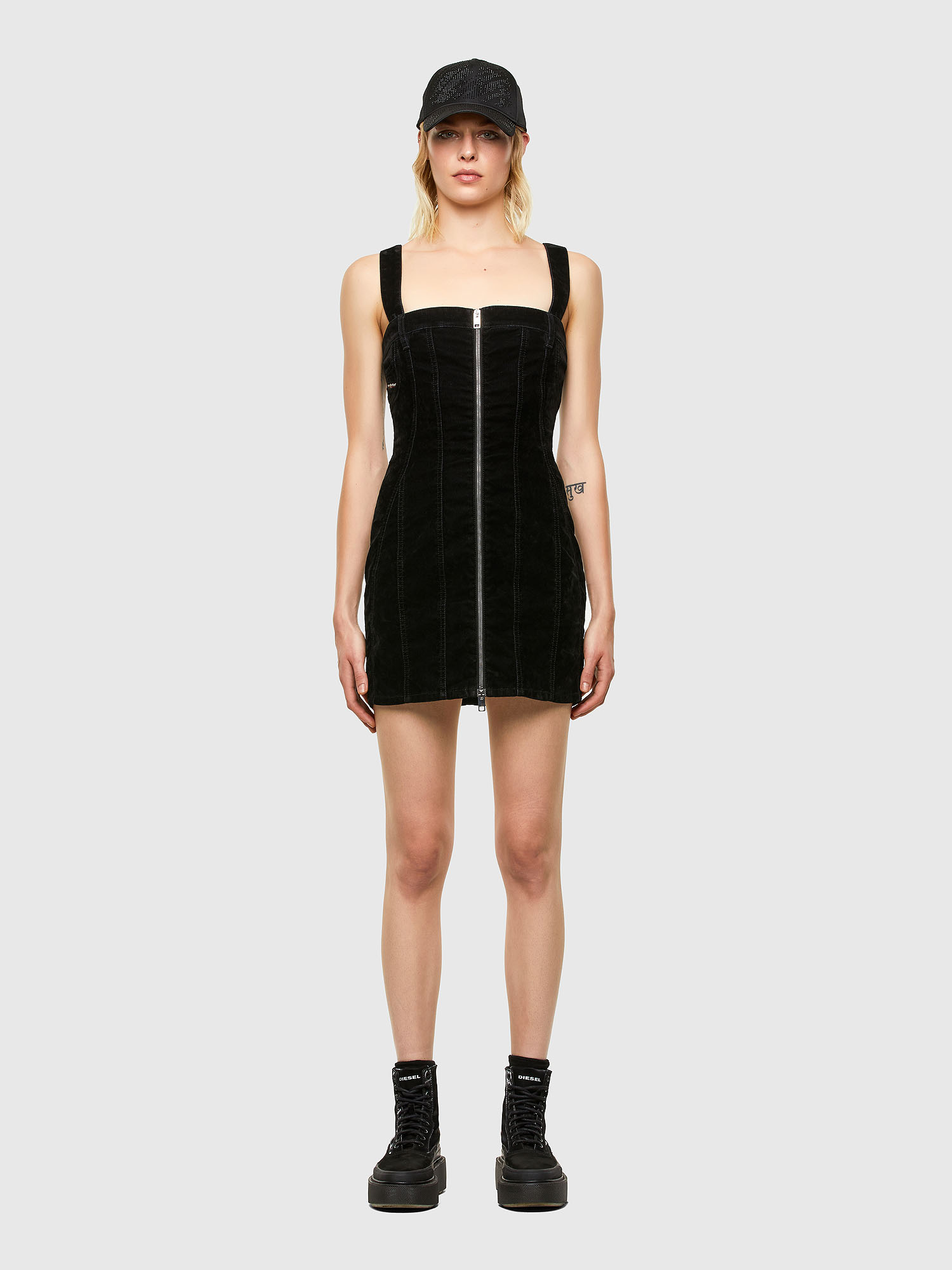 D-VOLCANO-SP JOGGJEANS, Black/Dark grey Diesel - D-VOLCANO-SP JOGGJEANS, Black/Dark grey - Dresses - Image 1