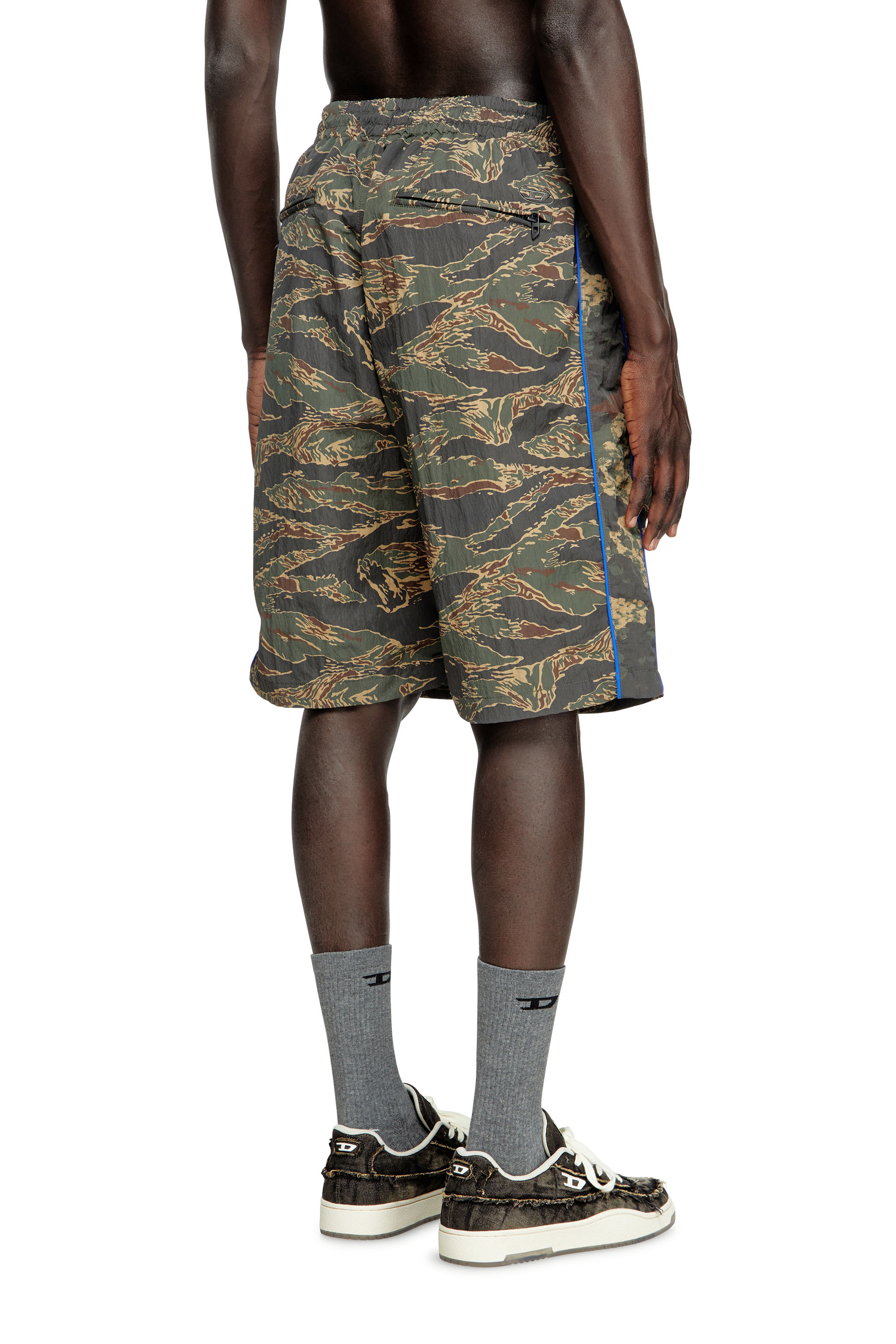 Diesel - P-RAMOS-SHORT-EPBW, Man's Cargo shorts with mixed camo prints in Military Green - 4