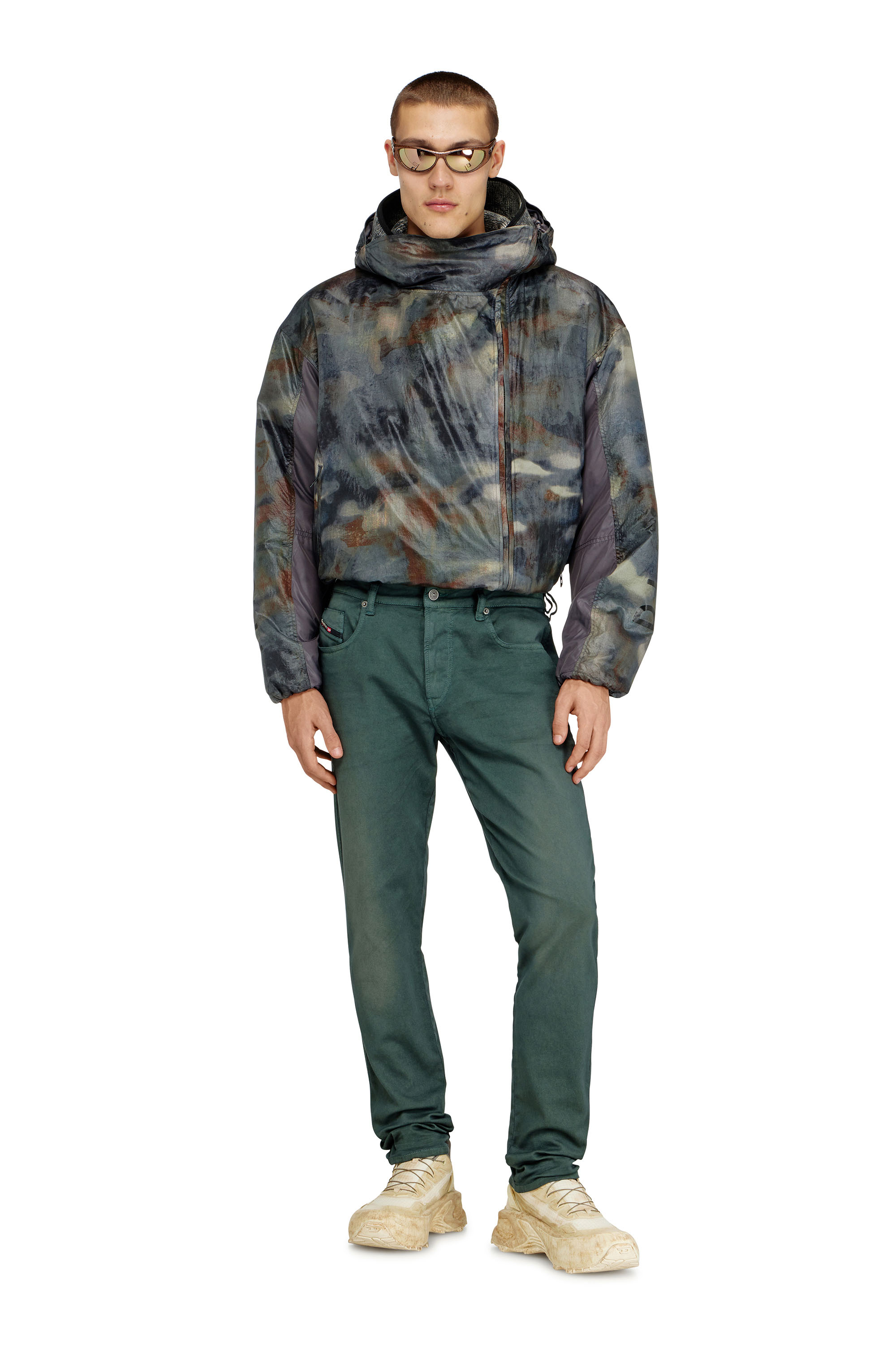 Diesel - Man's Slim 2062 D-Strukt Joggjeans&reg; 0670M, Dark Green - 1